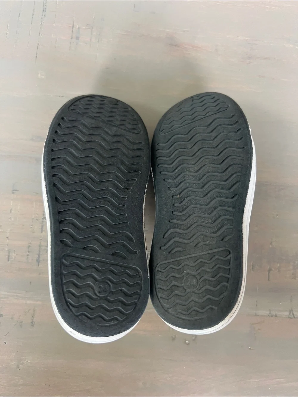 Kids Slip-On Water Shoe. Toddler Size 8.5 - 9.